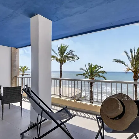 Апартаменти Celeste By The Sea